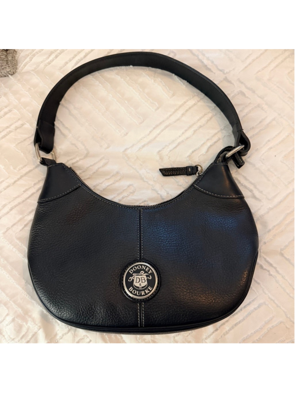 Dooney & Bourke Black Pebbled Leather Shoulder Bag Hobo Zip Top Small - Picture 16 of 16